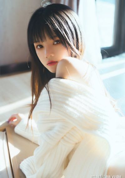 大胸女大学生
